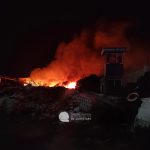 Atienden incendio en recicladora sobre la carretera Querétaro–San Luis Potosí
