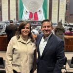 Recibe Luis Humberto Fernández a la rectora de la Universidad Autónoma de Querétaro en la Cámara de Diputados