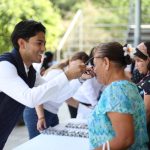 Lentes para adultos mayores en la Sierra Gorda, SEDIF
