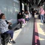 Instalan nuevo mobiliario en las siete estaciones de Paseo 5 de Febrero