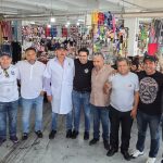 🛒 Reúne Agustín Dorantes a líderes comerciales y tianguistas de La Cruz para analizar la economía local