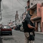 🚨 Golpe al narcomenudeo en Querétaro, operación Sinergia desmantela puntos de venta con cateos simultáneos y detenciones en la capital