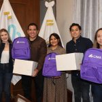 Recibe SEDIF donativo de Gallos Blancos y CIMA