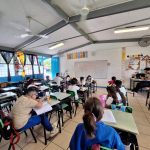 Reciben 228 docentes de USEBEQ certificación en idioma inglés