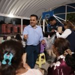 Luis Nava lleva Cine Contigo a familias de San Juan del Río