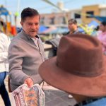 🛒 Luis Humberto Fernández recorre el tianguis de Santa Bárbara en Corregidora