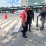 👴🏼Abandonan a abuelito. Envían a abuelito desorientado en taxi de aplicación y nadie sale a recibirlo