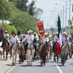 🐎 800 jinetes acompañan a Mario Calzada en la presentación de su 2º Informe