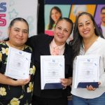🎓 Autonomía y emprendimiento: 400 mujeres de Corregidora concluyen formación municipal